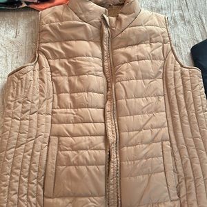 Woman’s lightweight vest- New York & Company